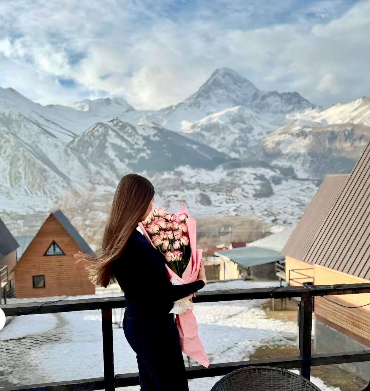 Guesthouse Elli & Cottages Kazbegi Εξωτερικό φωτογραφία