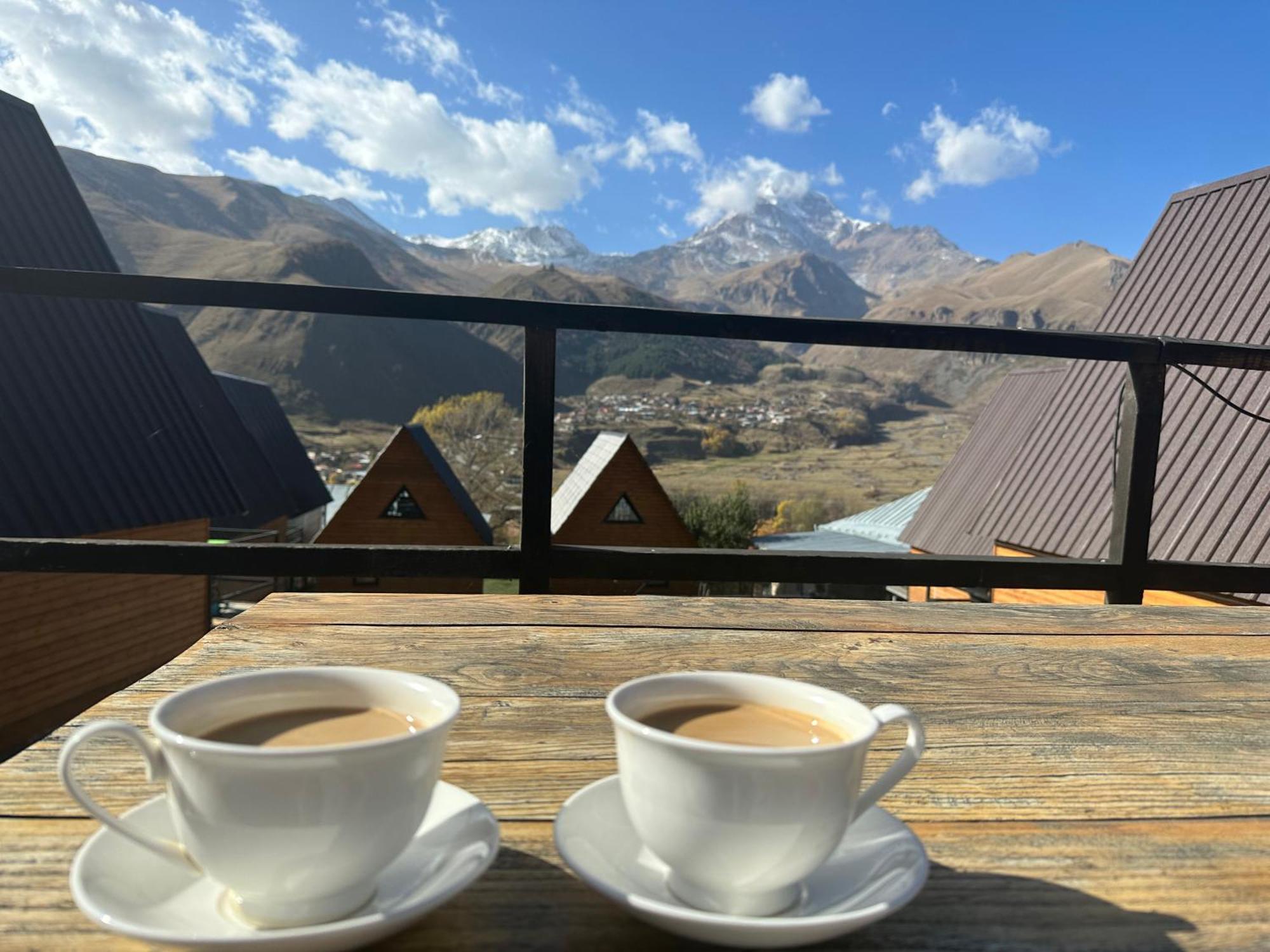 Guesthouse Elli & Cottages Kazbegi Εξωτερικό φωτογραφία