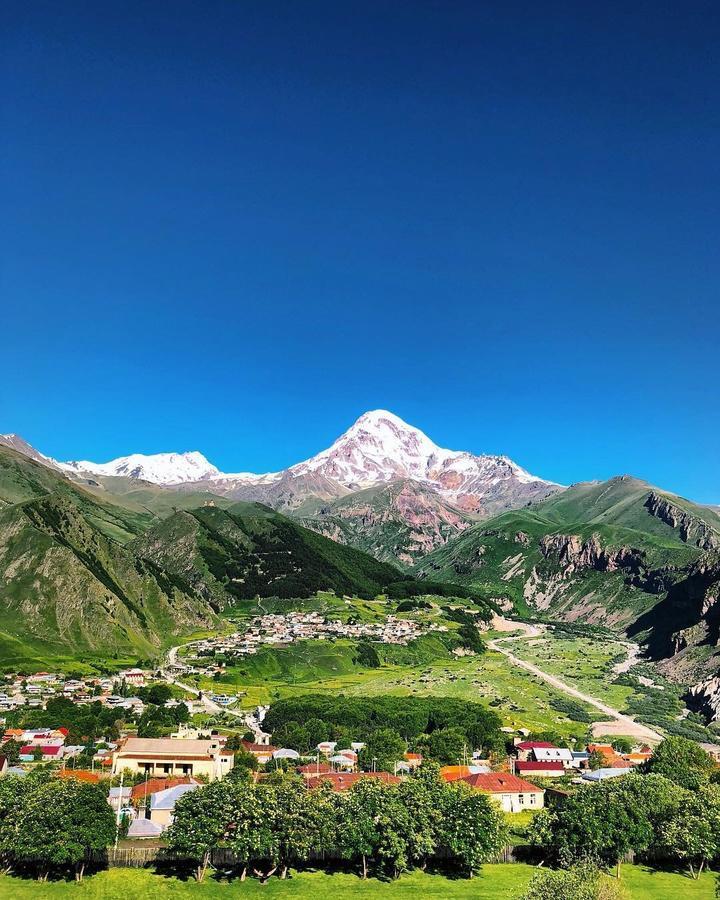 Guesthouse Elli & Cottages Kazbegi Εξωτερικό φωτογραφία