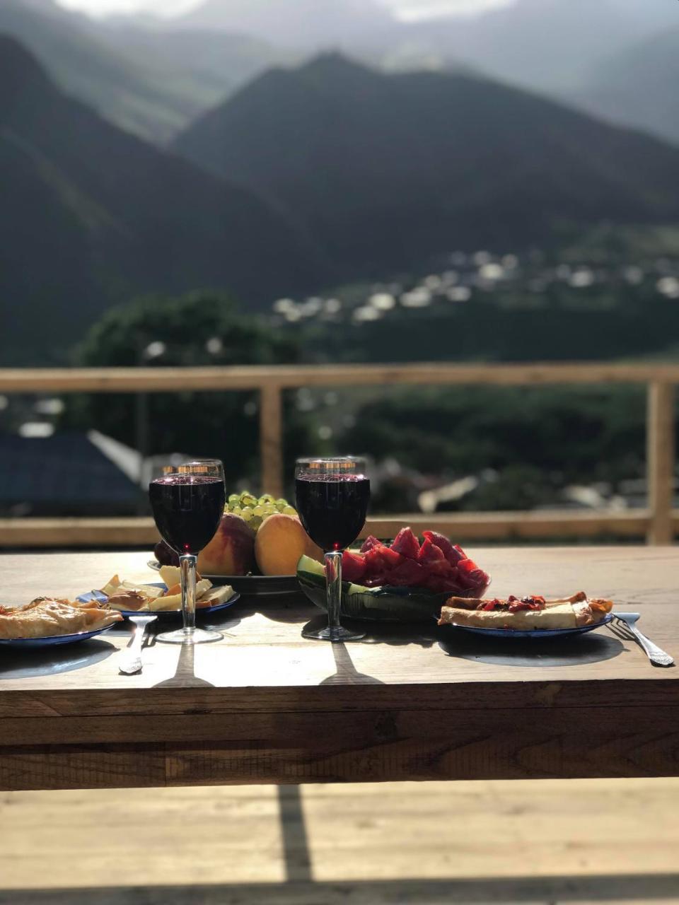 Guesthouse Elli & Cottages Kazbegi Εξωτερικό φωτογραφία