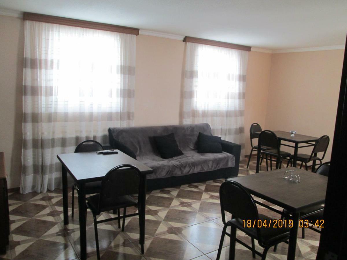 Guesthouse Elli & Cottages Kazbegi Εξωτερικό φωτογραφία